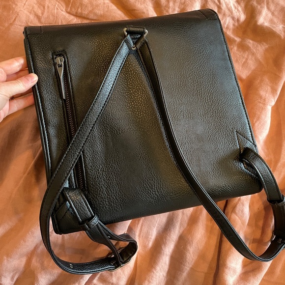 Matt + Nat Backpack - Picture 3 of 4